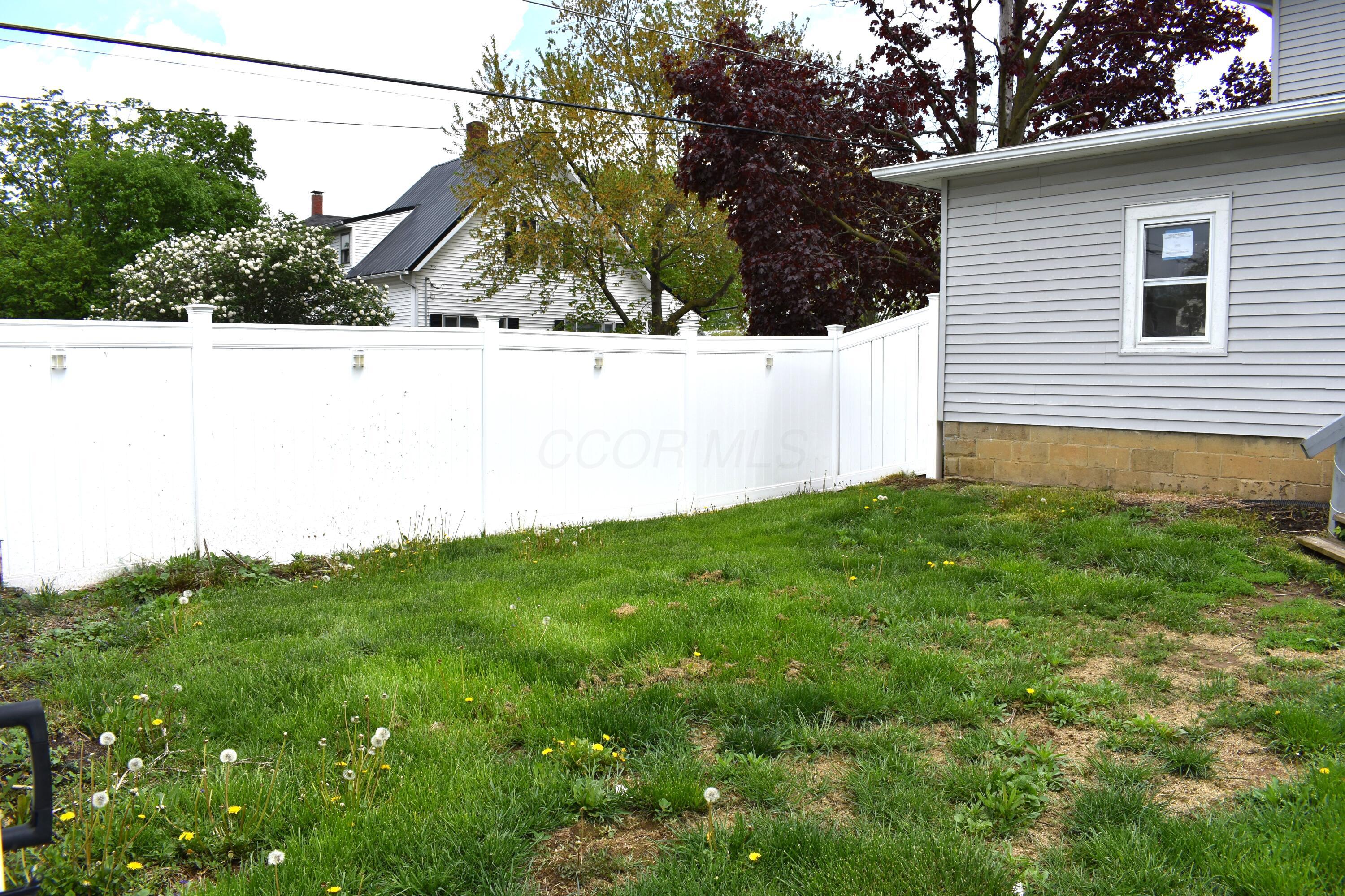 203 Taylor Street, Fredericktown, Ohio image 3