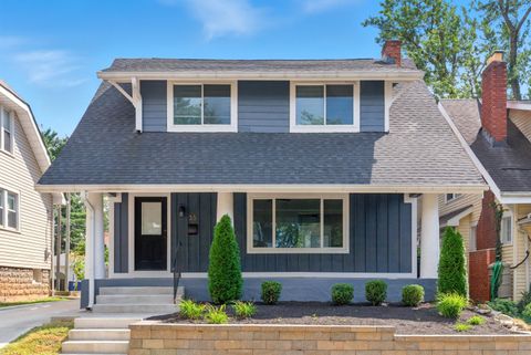 Photo of 35 E Pacemont Road, Columbus, OH 43202 (MLS # 225034080)