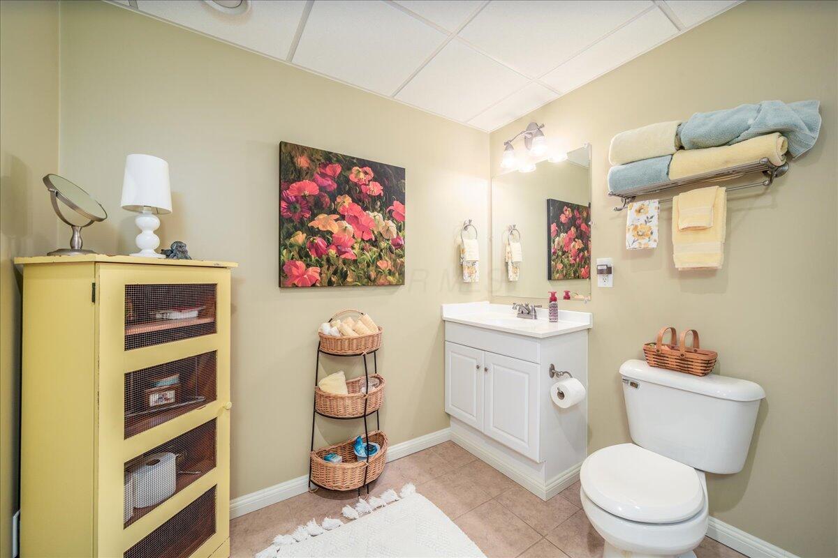 3272 Belstead Drive, Grove City, Ohio image 35
