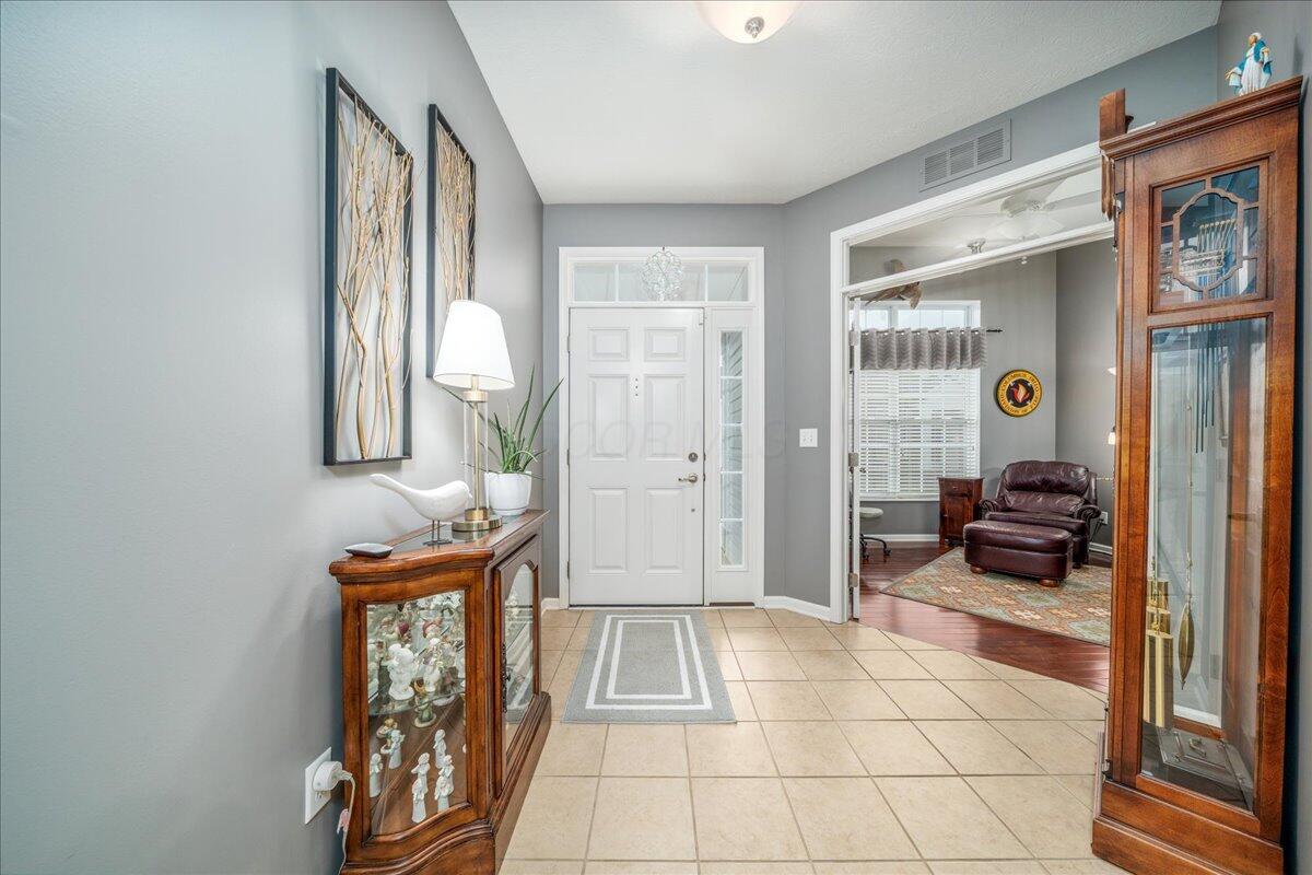 3272 Belstead Drive, Grove City, Ohio image 10