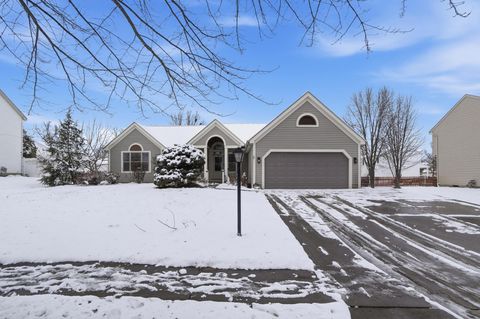 Photo of 2174 Birdfoot Lane, Grove City, OH 43123 (MLS # 225044821)