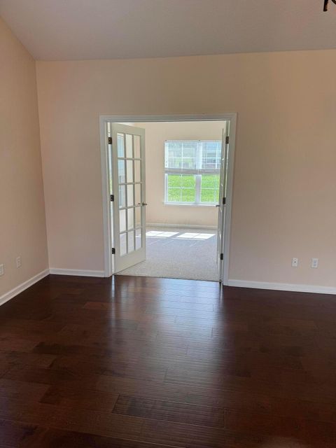 Tiny photo for 104 Colonial Woods Drive 4 #4, Mount Vernon, OH 43050 (MLS # 225037368)