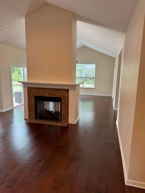 Tiny photo for 104 Colonial Woods Drive 4 #4, Mount Vernon, OH 43050 (MLS # 225037368)