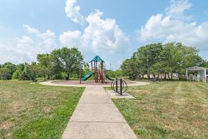 2564 Hickory Pine Lane, Grove City, Ohio image 29