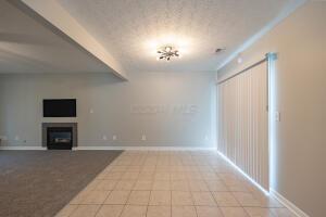 2564 Hickory Pine Lane, Grove City, Ohio image 15