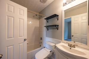 2564 Hickory Pine Lane, Grove City, Ohio image 25