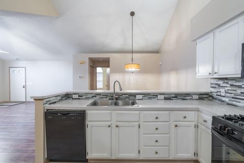 Tiny photo for 82 Abbeycross Lane, Westerville, OH 43082 (MLS # 225044194)