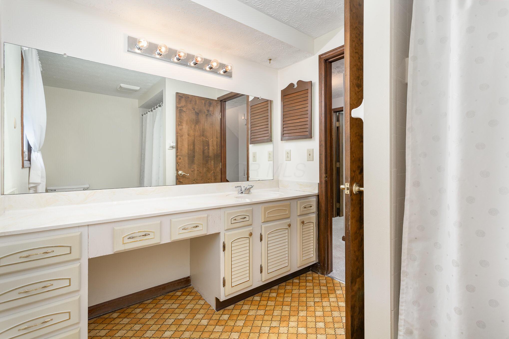 8723 Ramblewood Court, Pickerington, Ohio image 28