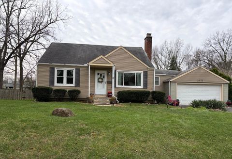 Photo of 2475 Mccoy Road, Columbus, OH 43220 (MLS # 226008991)