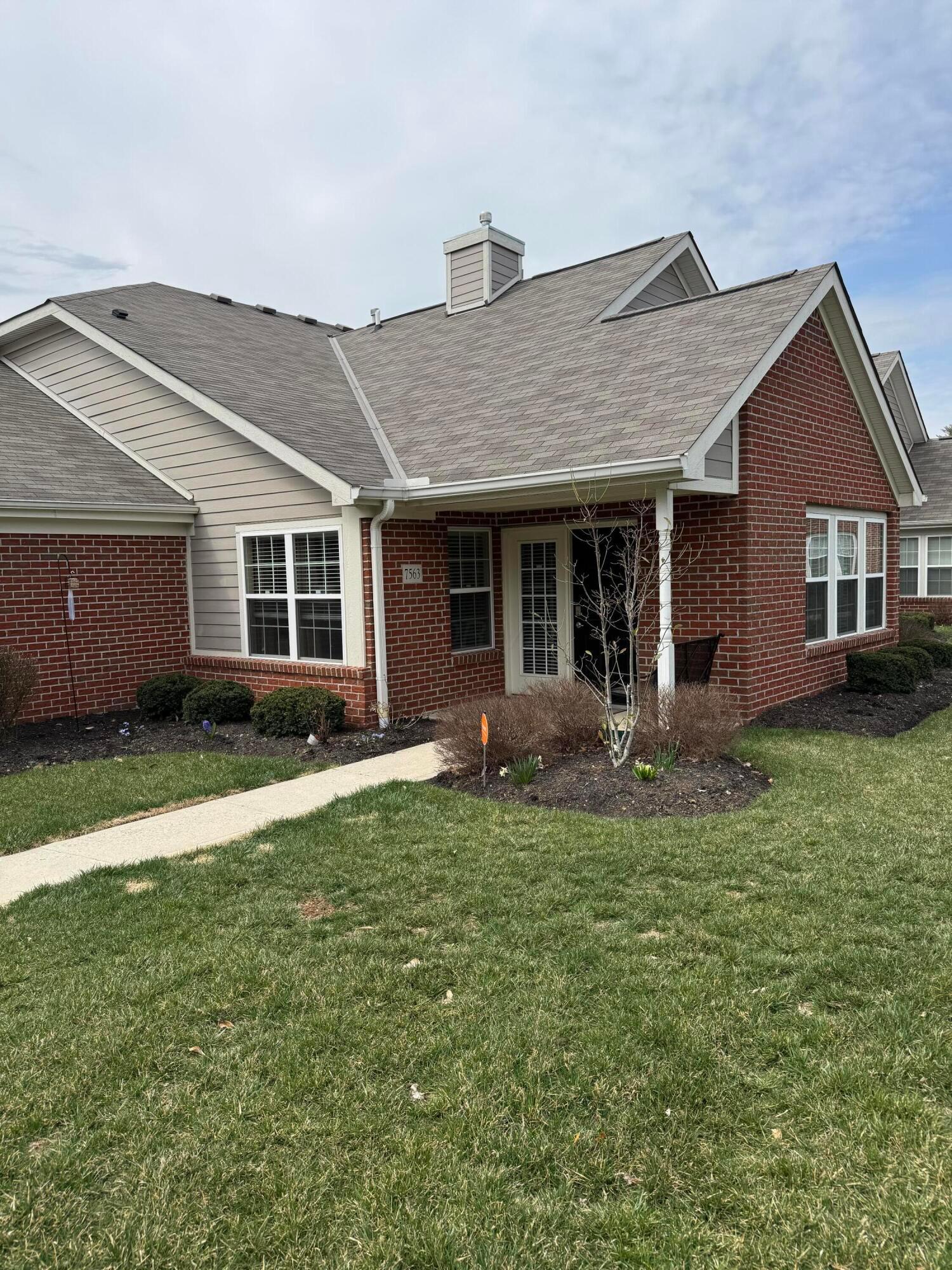 7563 Cherry Brook Drive, Reynoldsburg, Ohio image 3