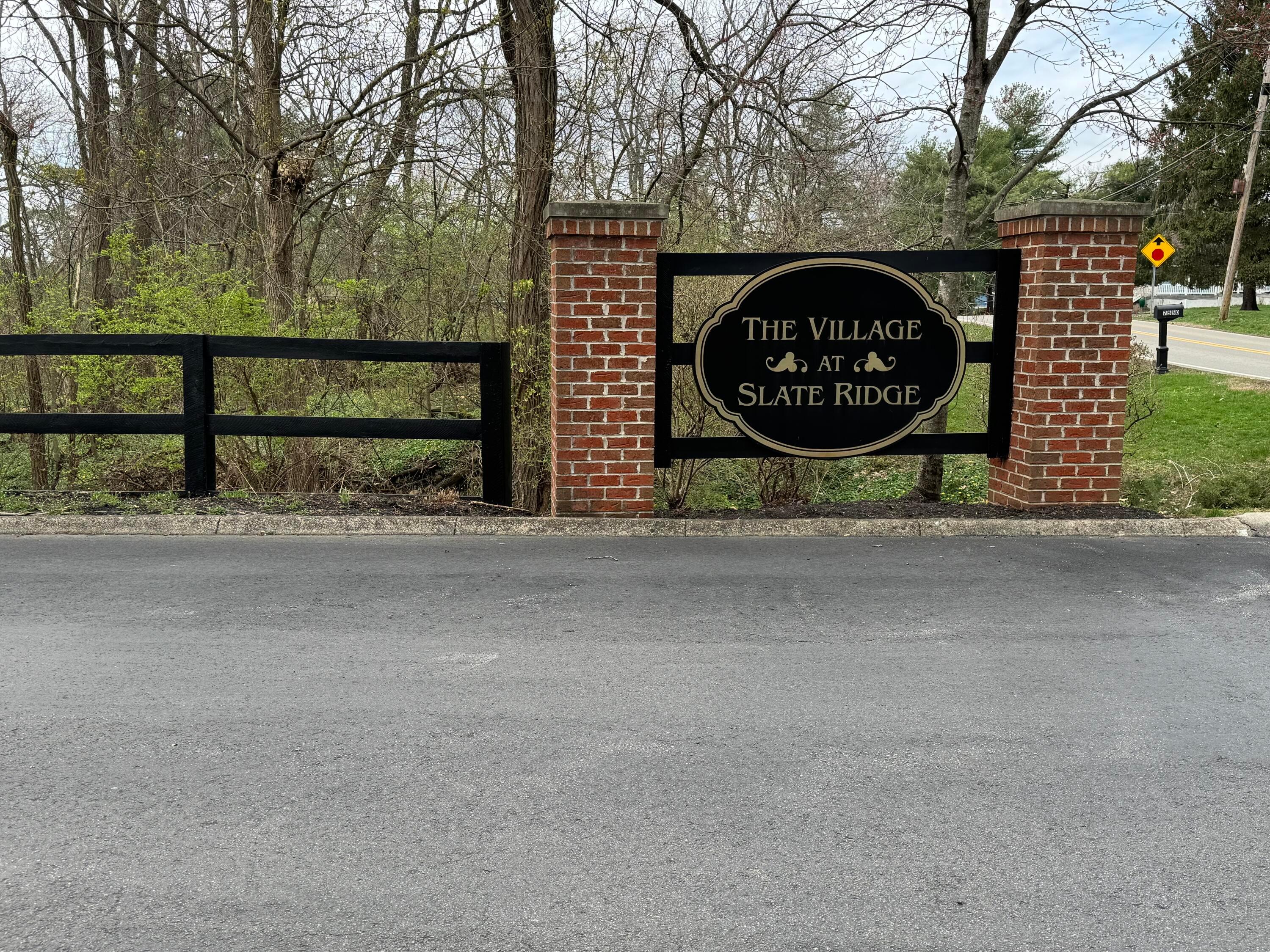 7563 Cherry Brook Drive, Reynoldsburg, Ohio image 2