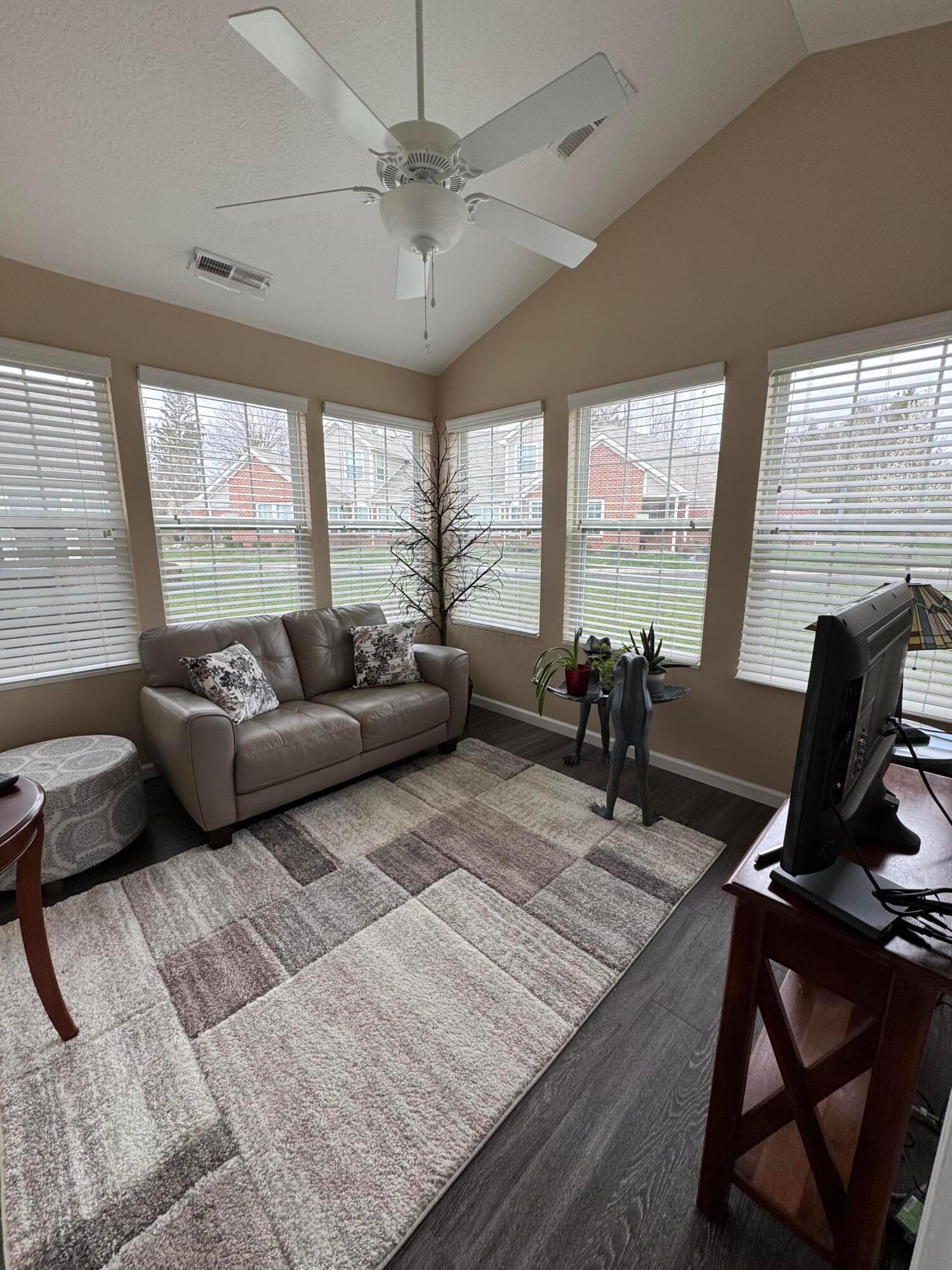 7563 Cherry Brook Drive, Reynoldsburg, Ohio image 12