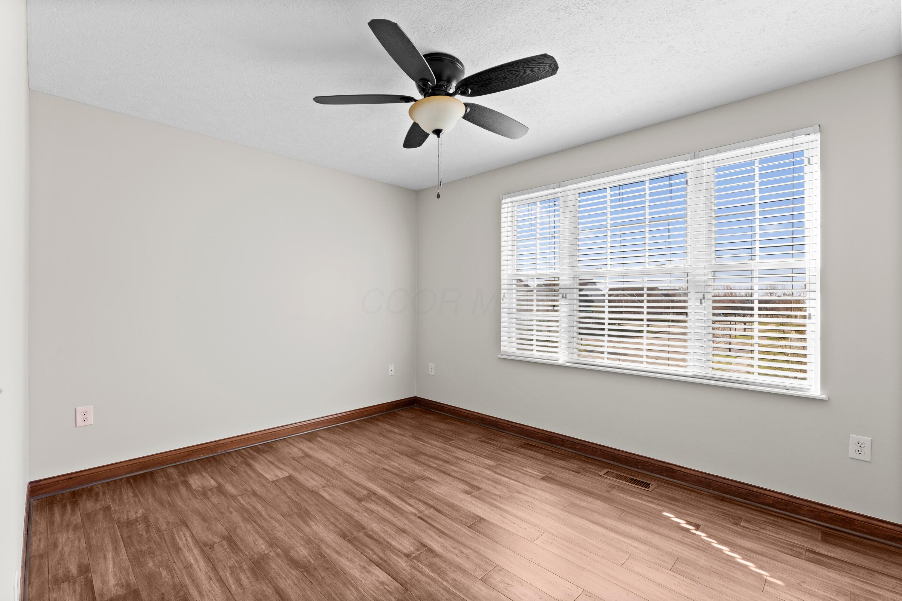 4545 Grand Strand Drive, Grove City, Ohio image 29