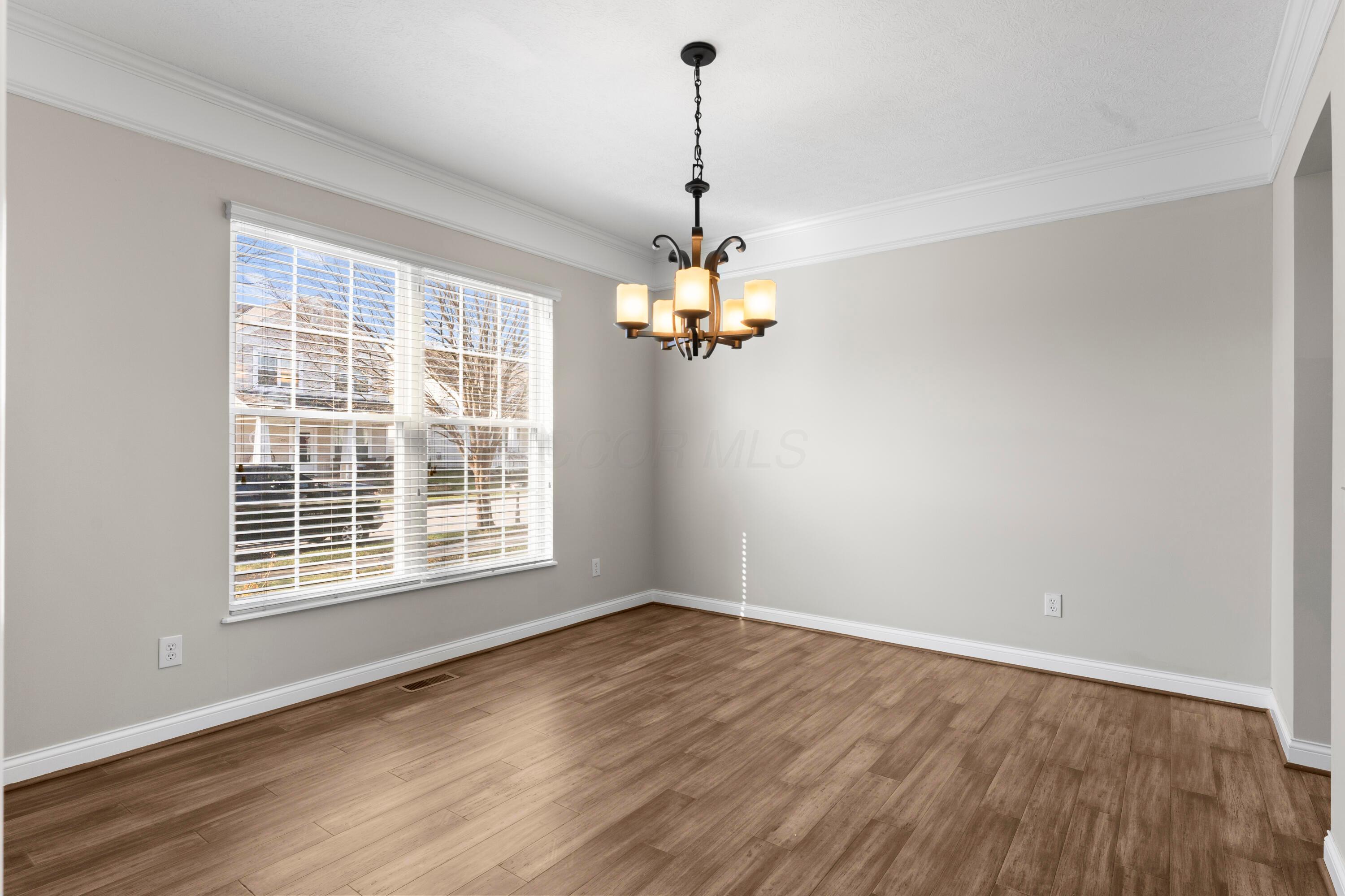 4545 Grand Strand Drive, Grove City, Ohio image 5