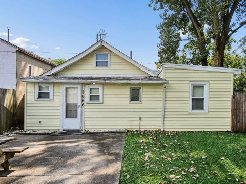 Photo of 1666 Peabody Avenue, Columbus, OH 43223 (MLS # 226032851)