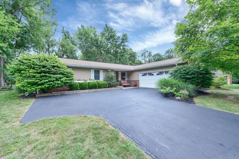 Photo of 8950 Easton Drive, Pickerington, OH 43147 (MLS # 225031900)