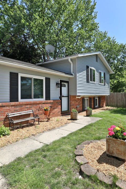 Tiny photo for 2055 Flanders Court, Columbus, OH 43235 (MLS # 226022920)