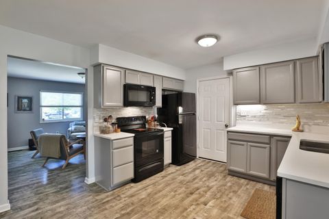 Tiny photo for 2055 Flanders Court, Columbus, OH 43235 (MLS # 226022920)