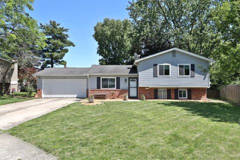 Photo of 2055 Flanders Court, Columbus, OH 43235 (MLS # 226022920)