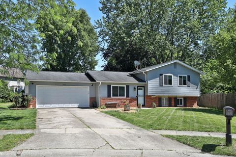 Tiny photo for 2055 Flanders Court, Columbus, OH 43235 (MLS # 226022920)
