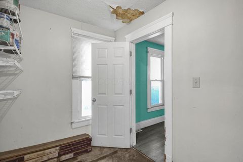 Tiny photo for 397 Arlington Avenue, Newark, OH 43055 (MLS # 225044862)