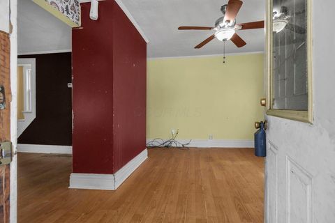 Tiny photo for 397 Arlington Avenue, Newark, OH 43055 (MLS # 225044862)