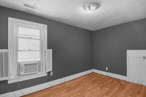 Tiny photo for 397 Arlington Avenue, Newark, OH 43055 (MLS # 225044862)