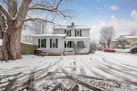 Tiny photo for 397 Arlington Avenue, Newark, OH 43055 (MLS # 225044862)