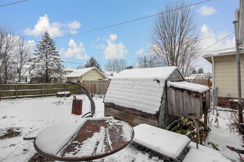 Tiny photo for 397 Arlington Avenue, Newark, OH 43055 (MLS # 225044862)