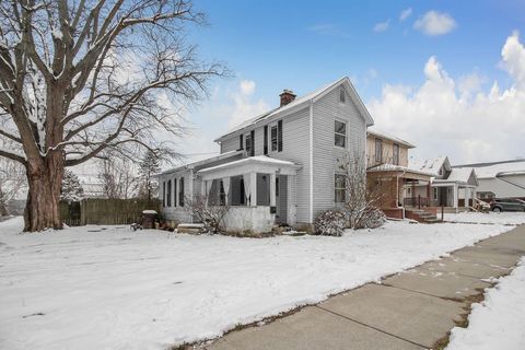 Photo of 397 Arlington Avenue, Newark, OH 43055 (MLS # 225044862)