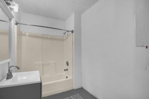 Tiny photo for 397 Arlington Avenue, Newark, OH 43055 (MLS # 225044862)