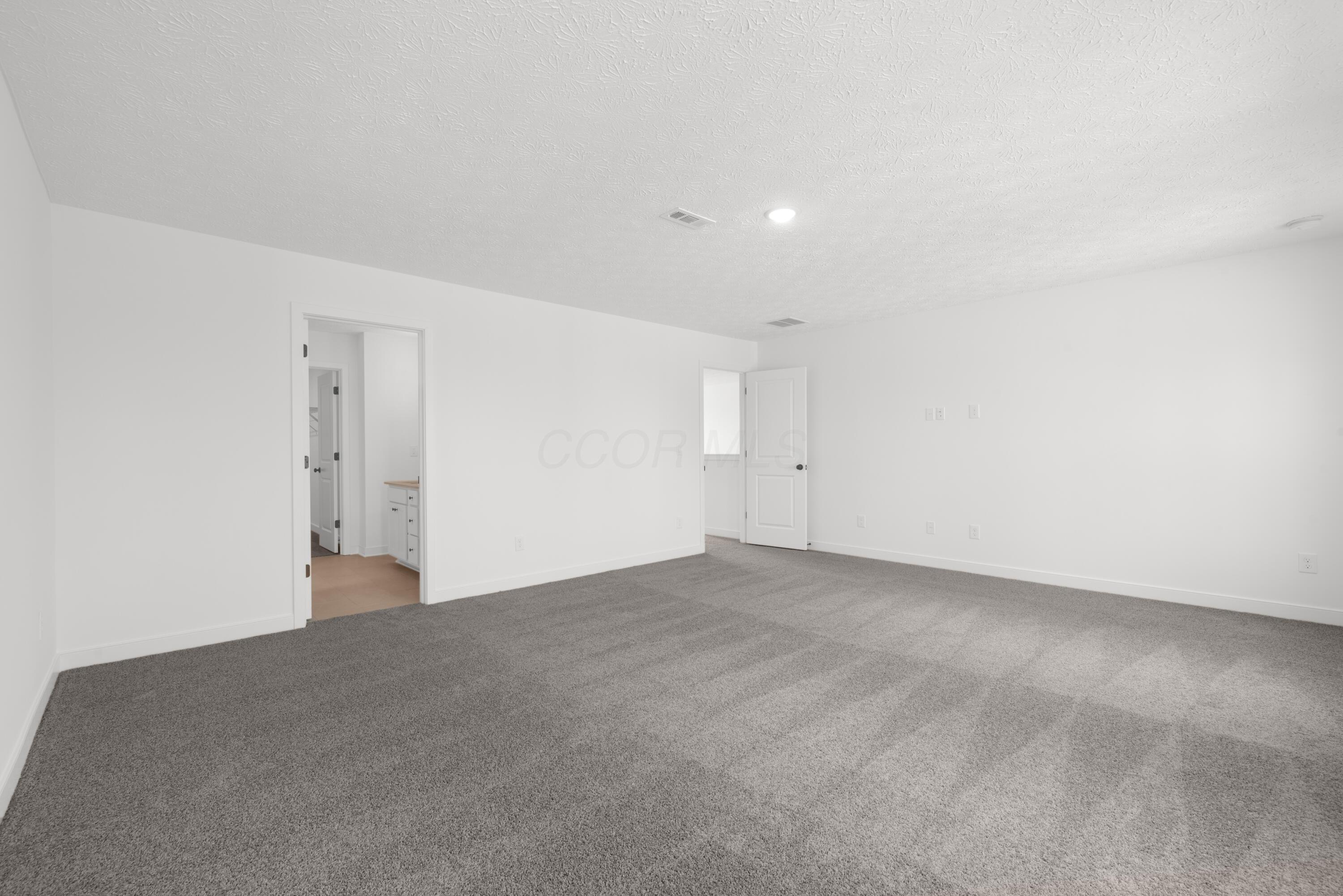 3486 Apple Valley Drive, Howard, Ohio image 24