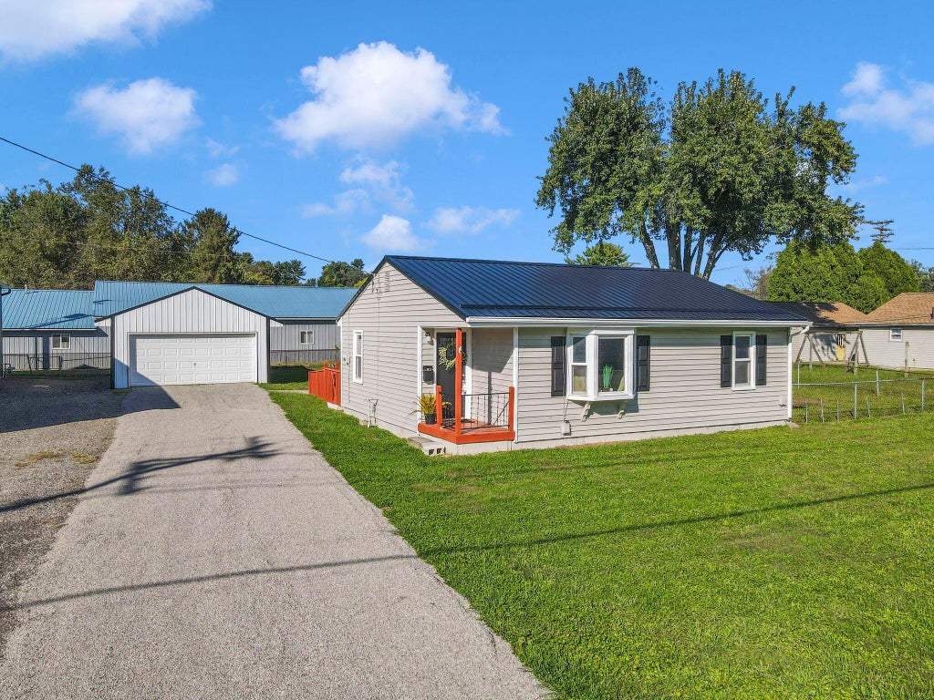 Photo of 762 McKinley Avenue, Newark, OH 43055 (MLS # 226037208)