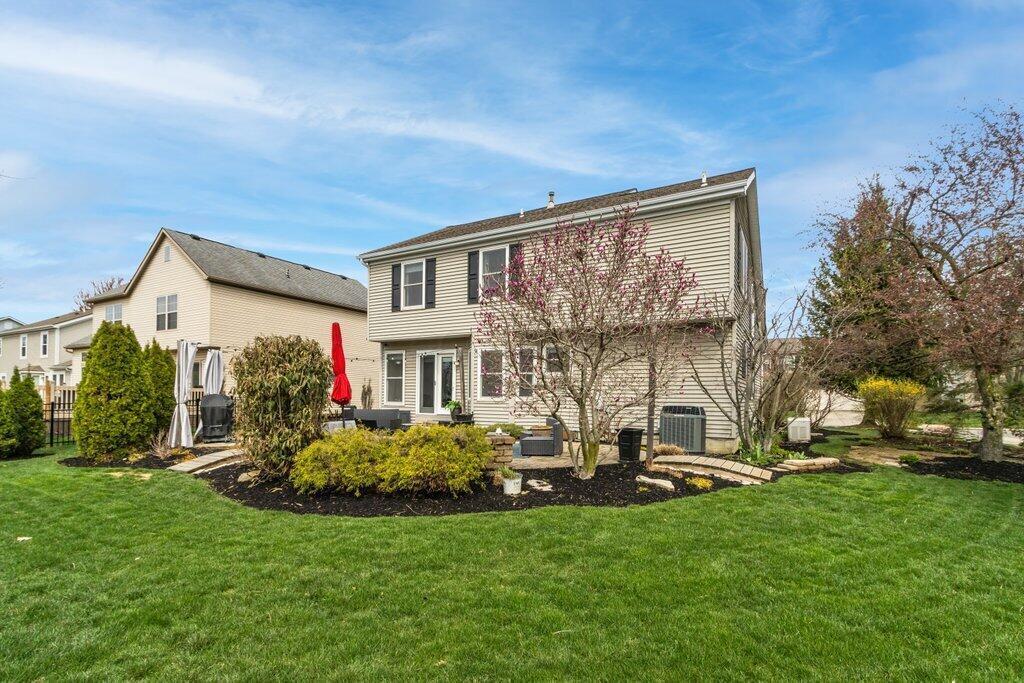 875 Thornapple Grove, Galloway, Ohio image 41