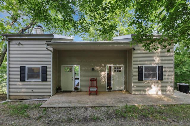 1275 Taos Lane, Sugar Grove, Ohio image 1