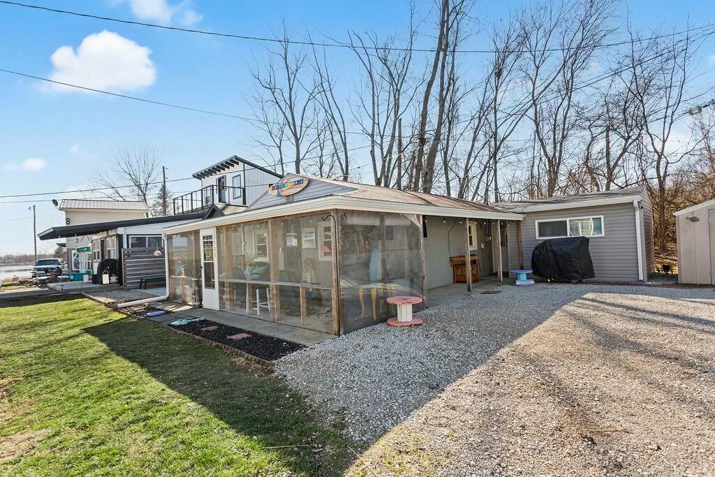 13983 Custers Point Road, Thornville, Ohio image 2
