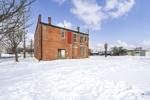 Photo of 941 W Broad Street, Columbus, OH 43222 (MLS # 226003799)