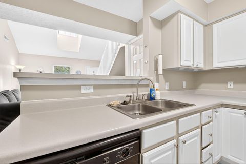 Tiny photo for 3002 Glenloch Circle, Dublin, OH 43017 (MLS # 225042082)