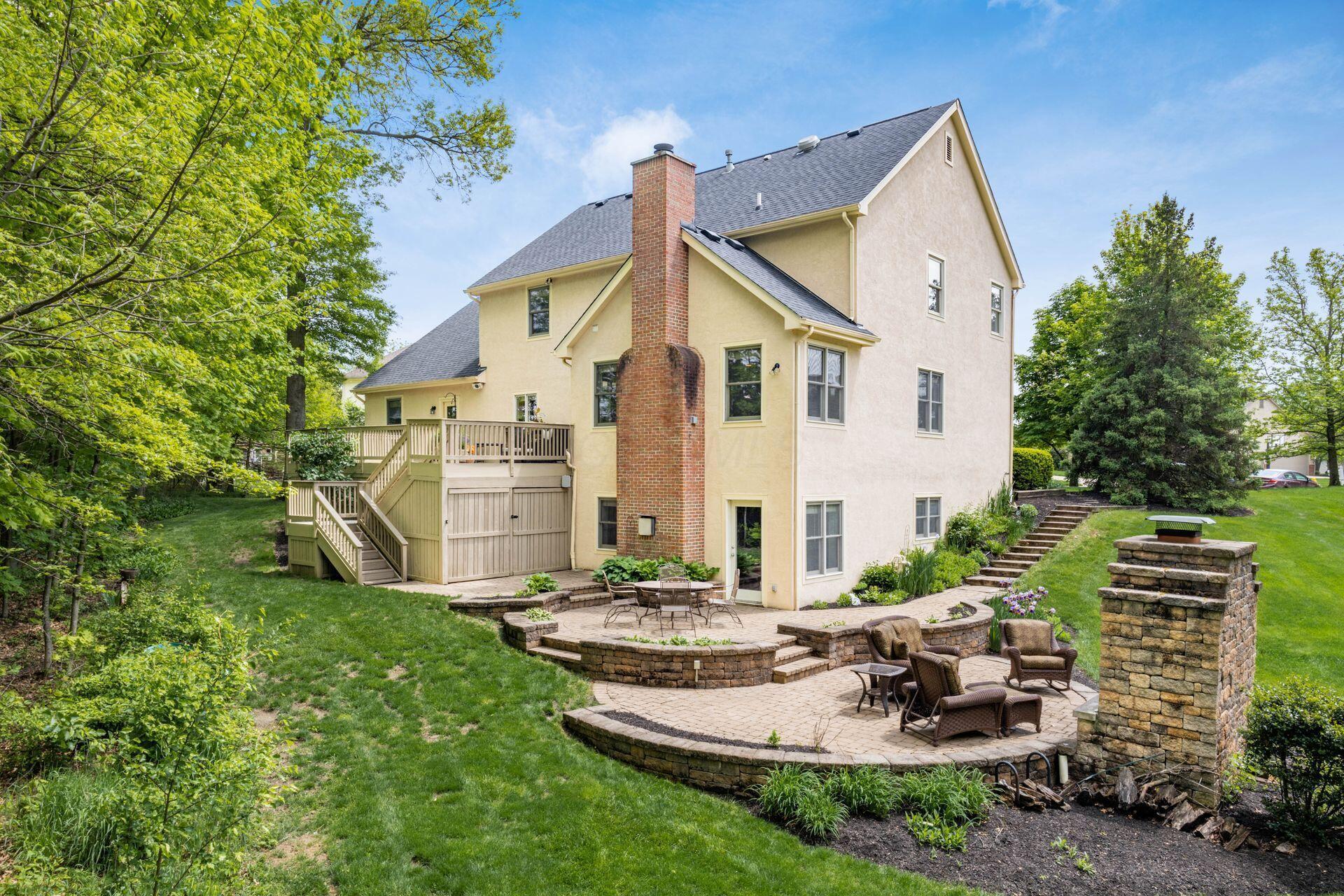 5542 Troon Place, Westerville, Ohio image 2