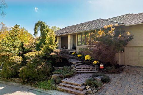 Photo of 5794 Saint Anns Court, Dublin, OH 43017 (MLS # 226010252)