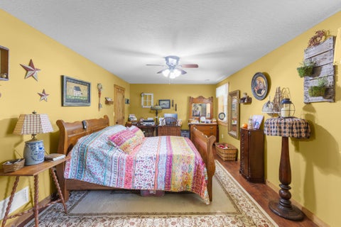 Tiny photo for 25437 Moccasin Road, Laurelville, OH 43135 (MLS # 226024660)
