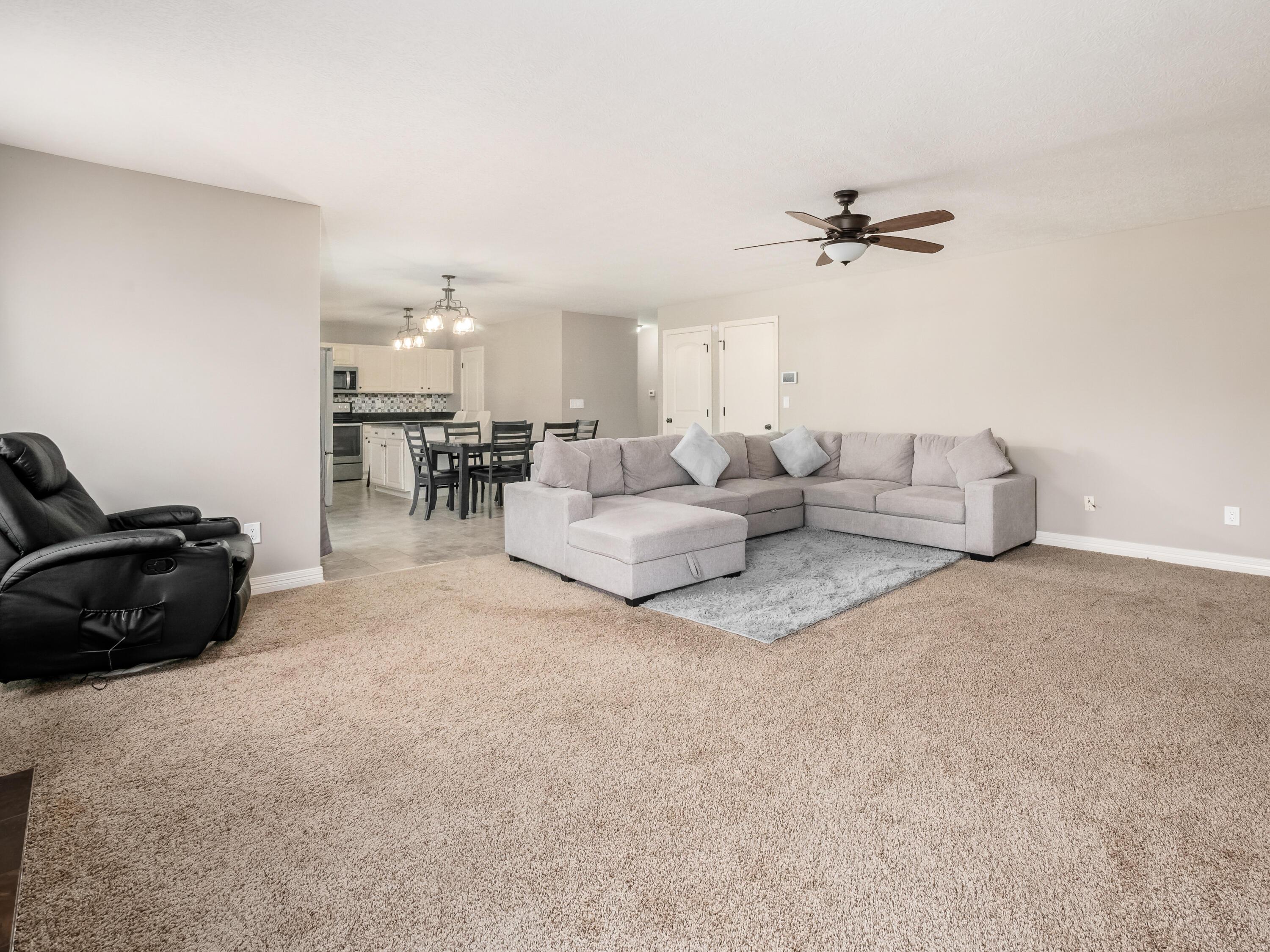 3853 Snowshoe Avenue, Grove City, Ohio image 22