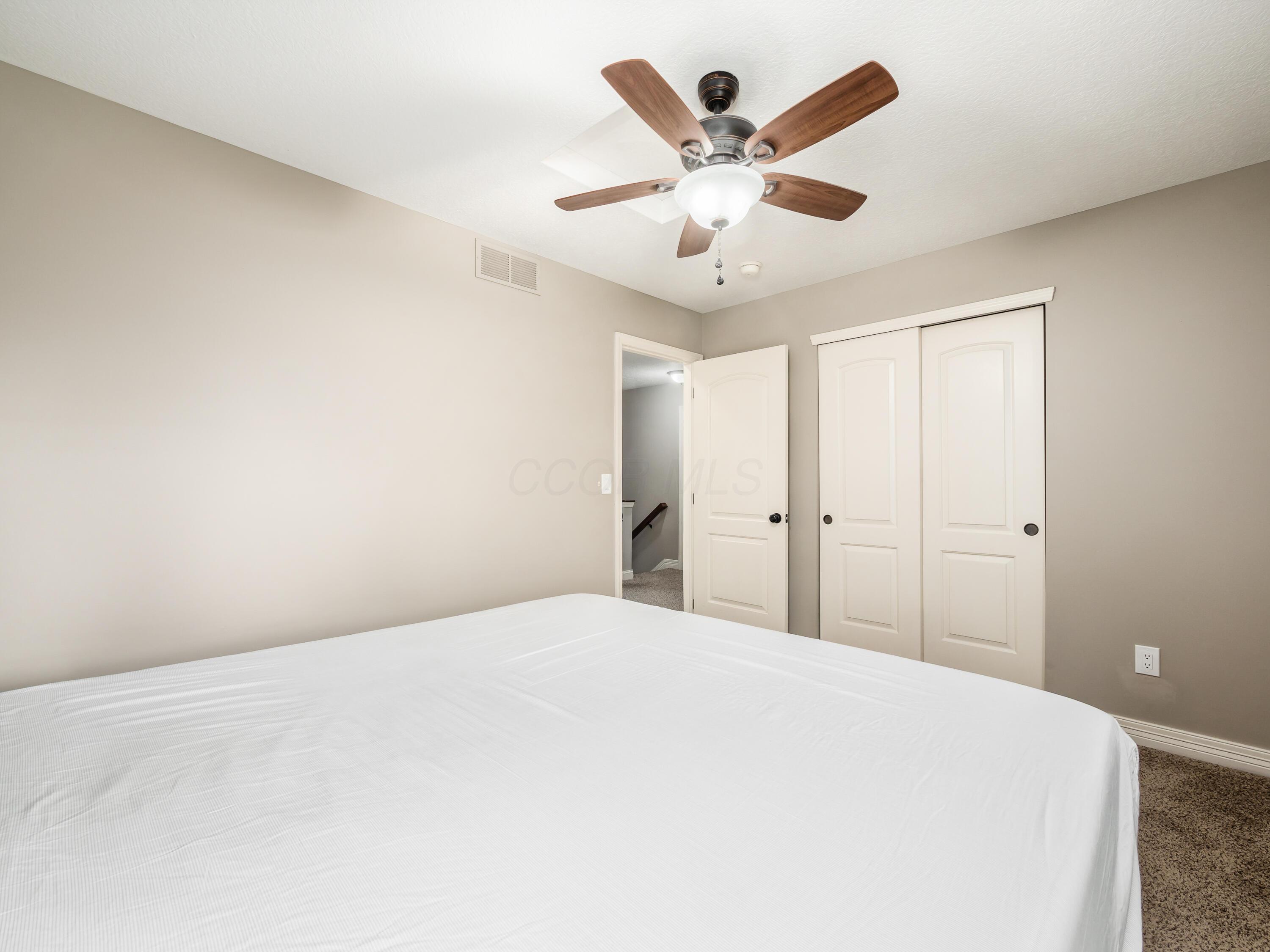 3853 Snowshoe Avenue, Grove City, Ohio image 34