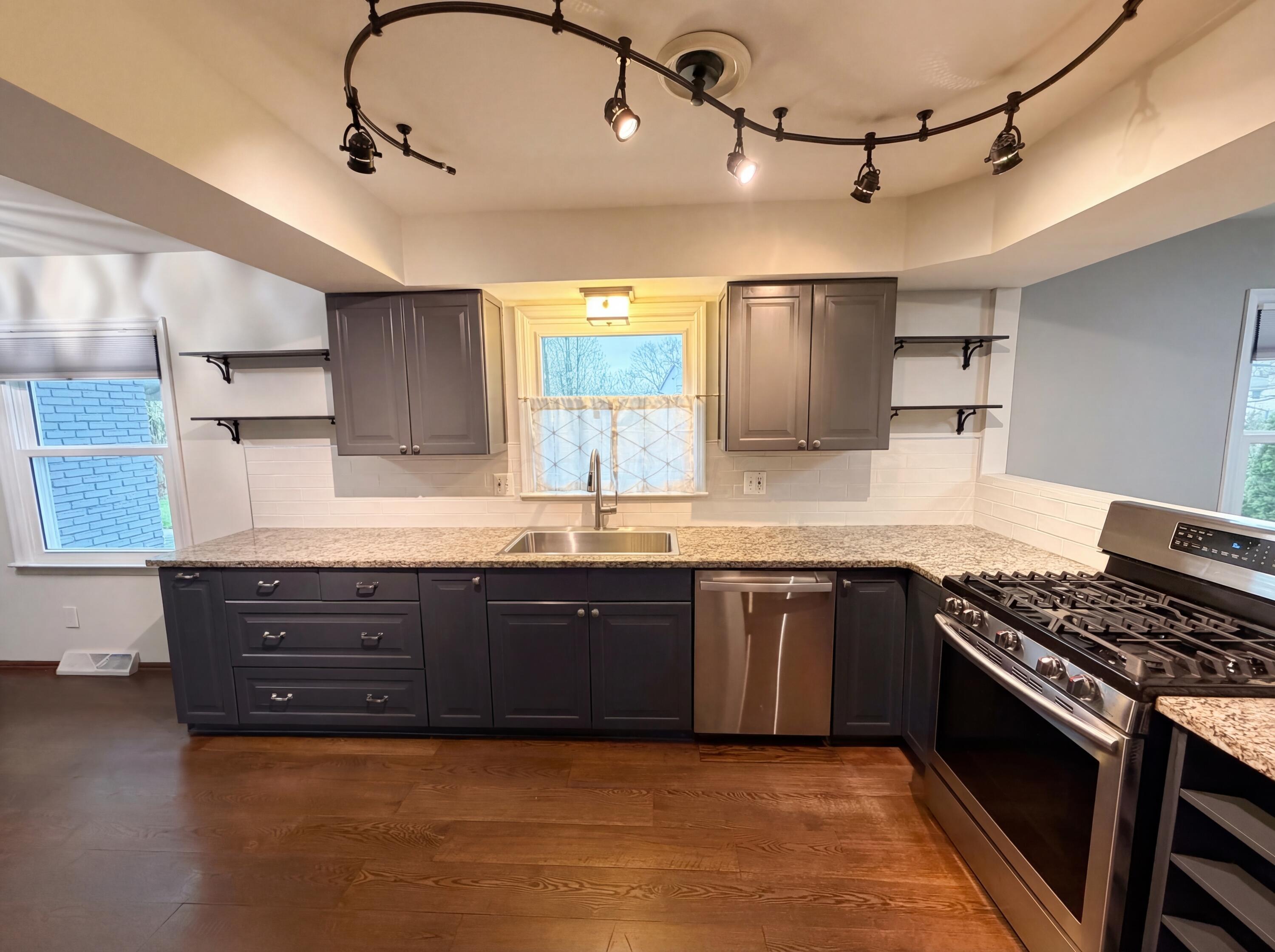 1289 Clubview Boulevard S