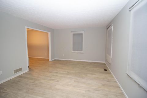 Tiny photo for 445 Hawthorne Place, Reynoldsburg, OH 43068 (MLS # 226001834)