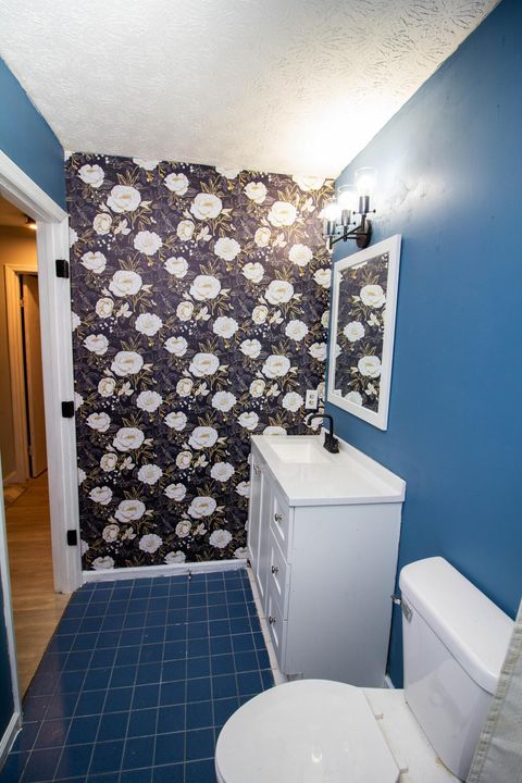 Tiny photo for 445 Hawthorne Place, Reynoldsburg, OH 43068 (MLS # 226001834)