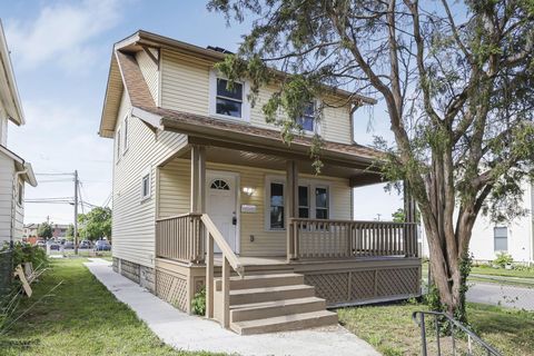 Photo of 913 Chittenden Avenue, Columbus, OH 43211 (MLS # 226024876)