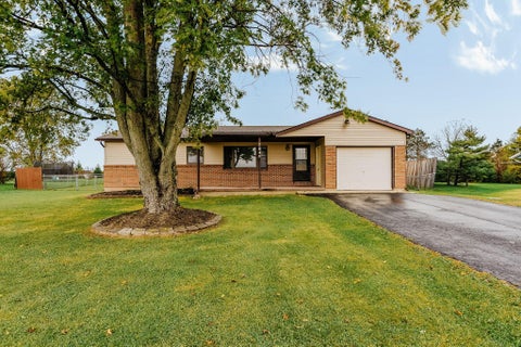 Photo of 7649 White Oak Road NE, Bloomingburg, OH 43106 (MLS # 226039620)