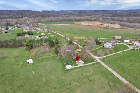 Tiny photo for 18132 Claypool Road, Newark, OH 43056 (MLS # 226003003)