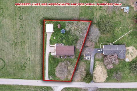 Tiny photo for 18132 Claypool Road, Newark, OH 43056 (MLS # 226003003)